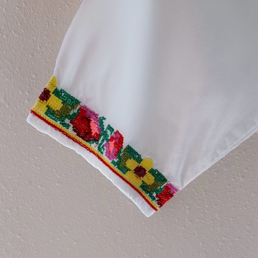 Bohemian Floral Embroidered White Blouse From Avelina, Size S - Picture 11 of 16